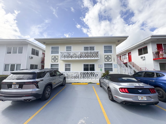 East Breeze Condominium photo 2